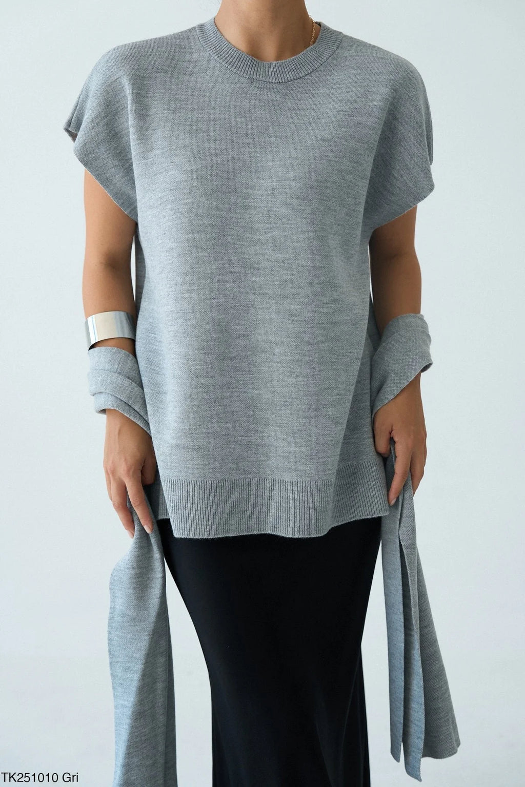 Sleeveless Knit Jumper with Matching Scarf - Light Grey